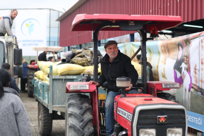 Merkezefendi Belediyesi çiftçilere 100 ton gübre desteği sağladı