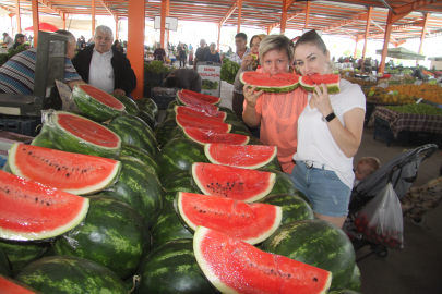 İran ve Antalya karpuzuna Rus vatandaşlar büyük ilgi gösteriyor