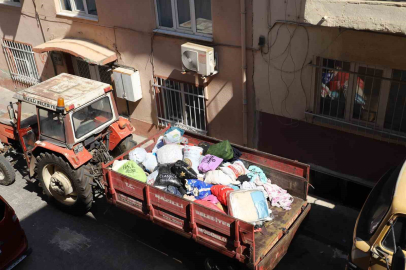 ’Kötü koku’ ihbarı çöp evi ortaya çıkardı: 7 kamyon çöp temizlendi