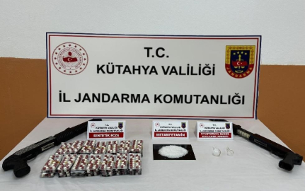 Kütahya’da apart otelde uyuşturucu ve silah ele geçirildi: 3 şüpheli tutuklandı