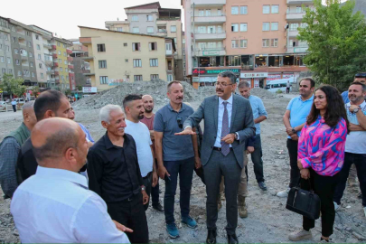 Vali Çelik; "Eski belediye alanında sosyal alan yapılacak"