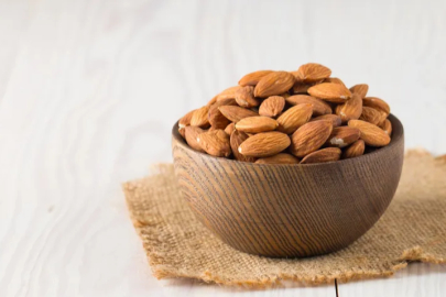 Almond harvest has started in Selendi