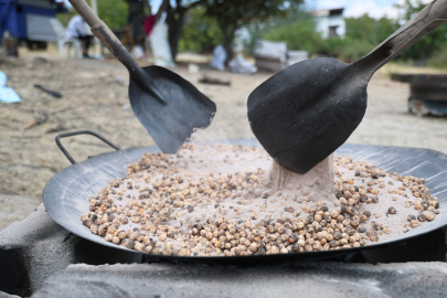 Nohudun kum ve ateşle dansı