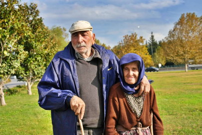 Azimle Hayvancılık Yapan Hüsniye ve Mehmet Gönül Çifti